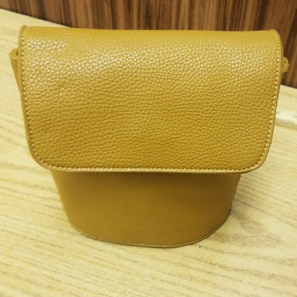 8x8 cognac crossbody